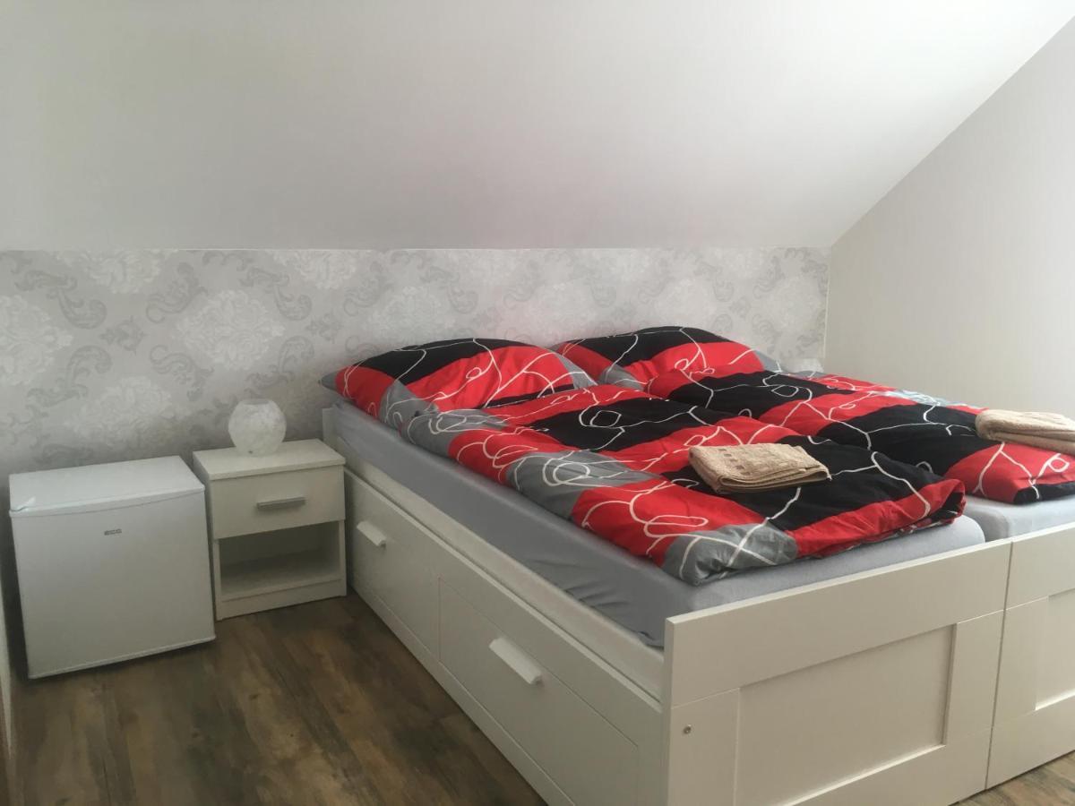 Ubytování Pod Mezu Hlohovec Esterno foto