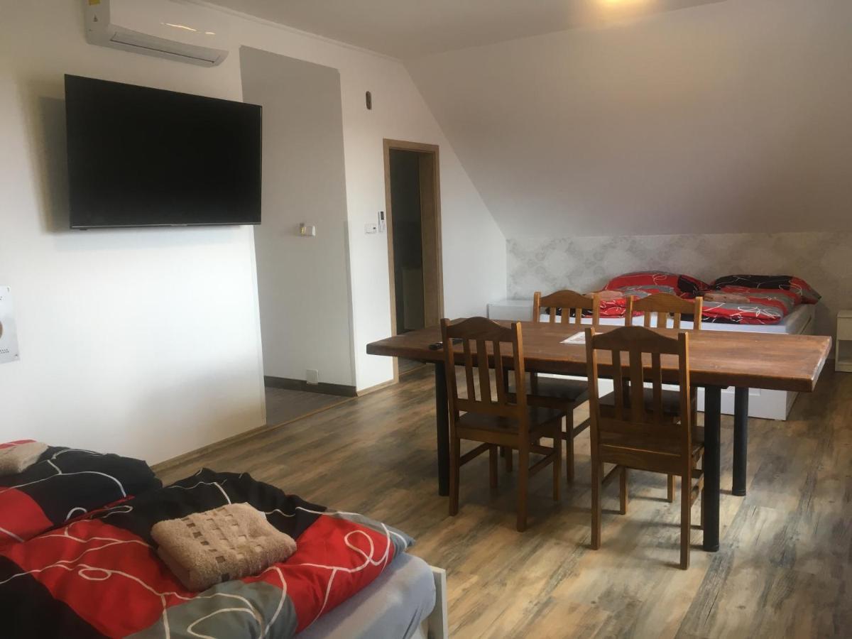 Ubytování Pod Mezu Hlohovec Esterno foto
